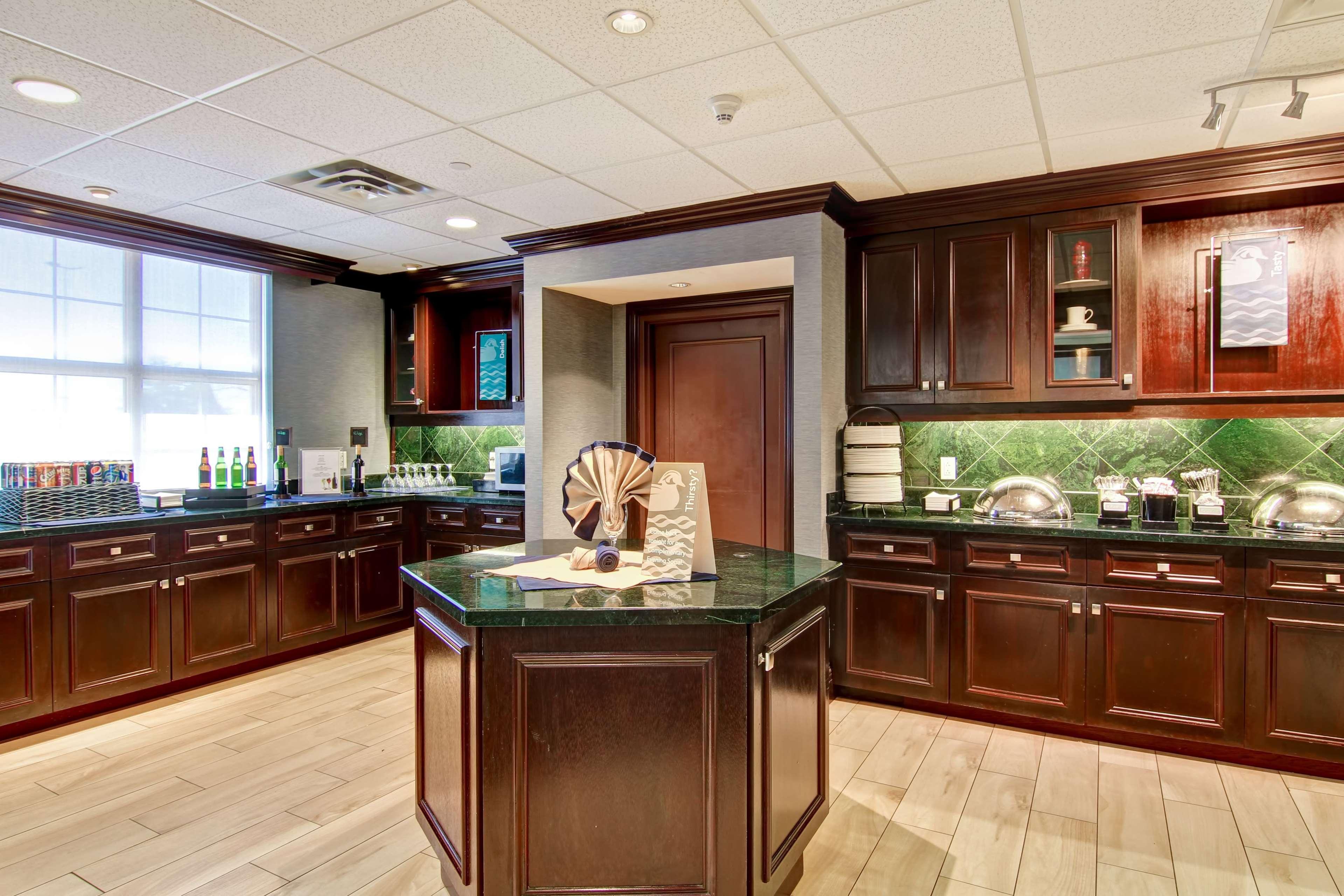 Hotel Homewood By Hilton Toronto