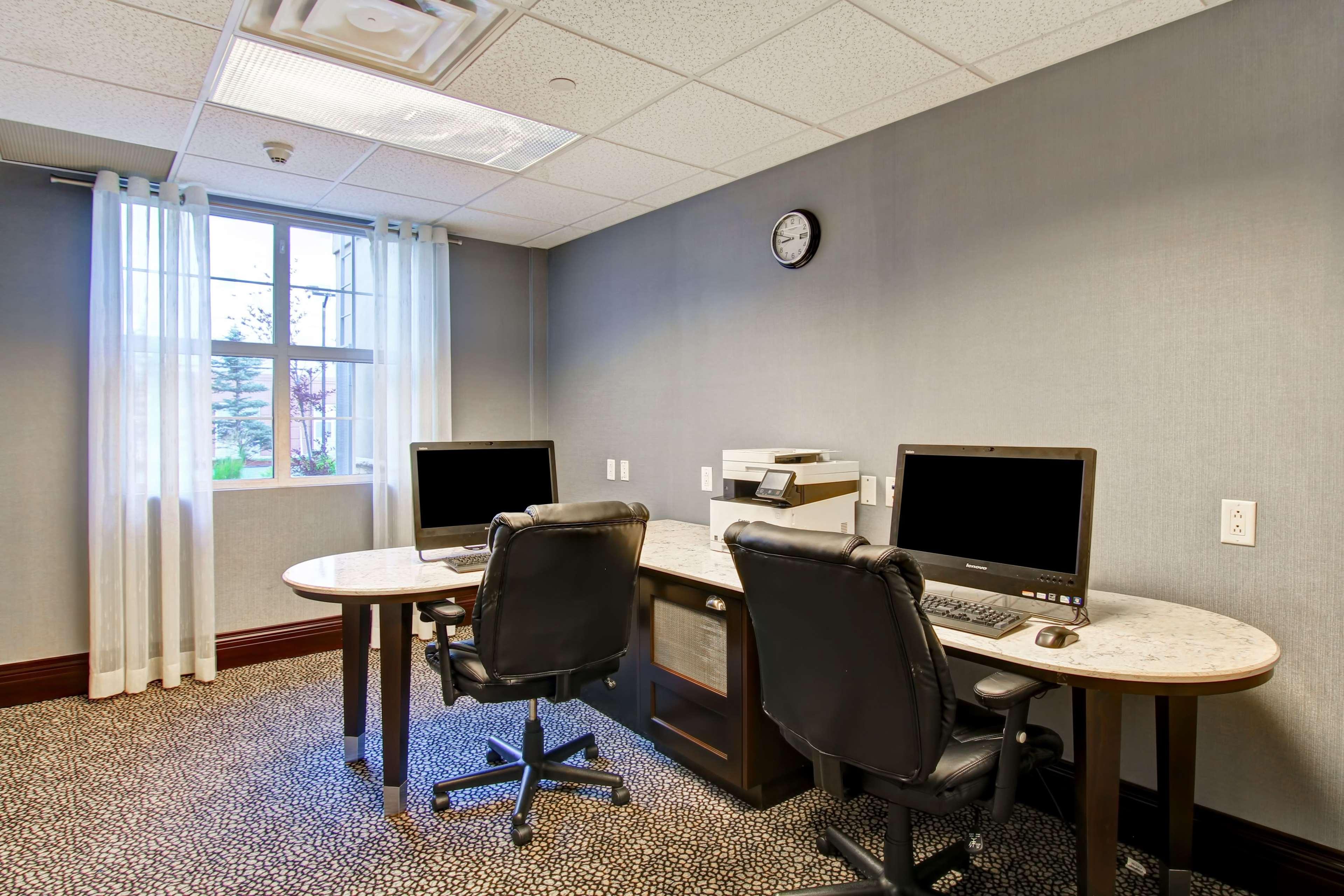 Hotel Homewood By Hilton Toronto