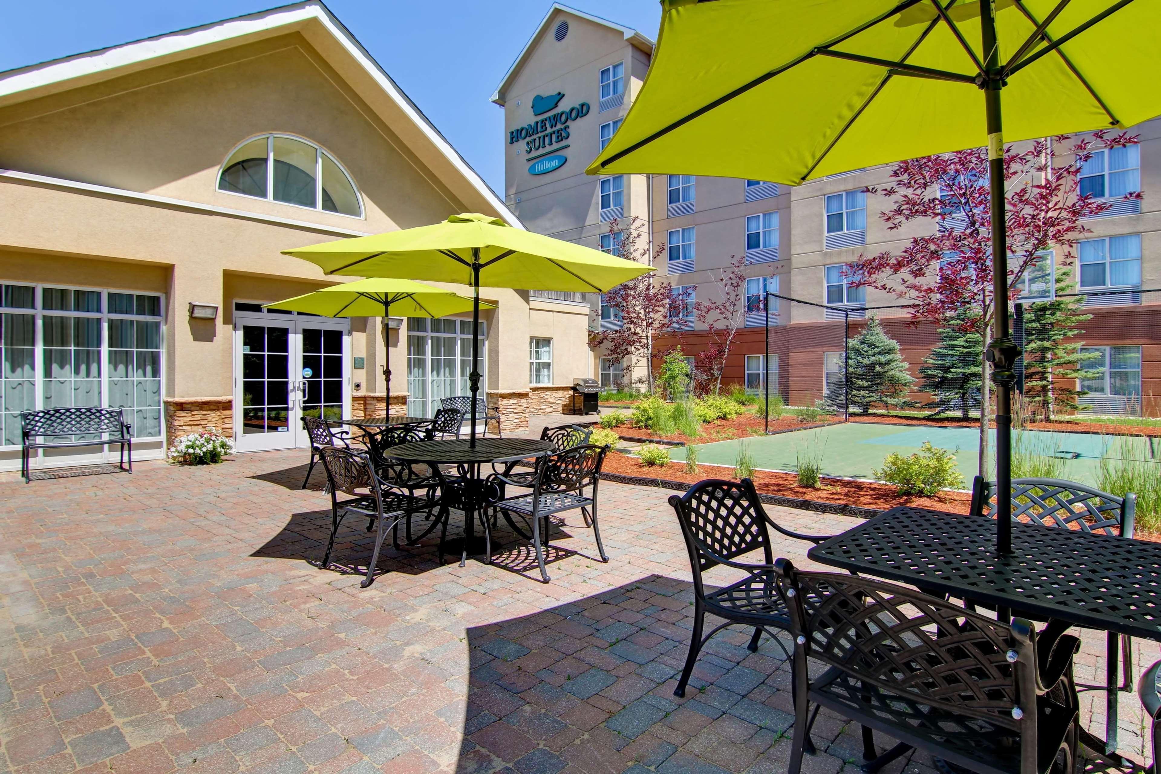 Hotel Homewood By Hilton Toronto Mississauga
