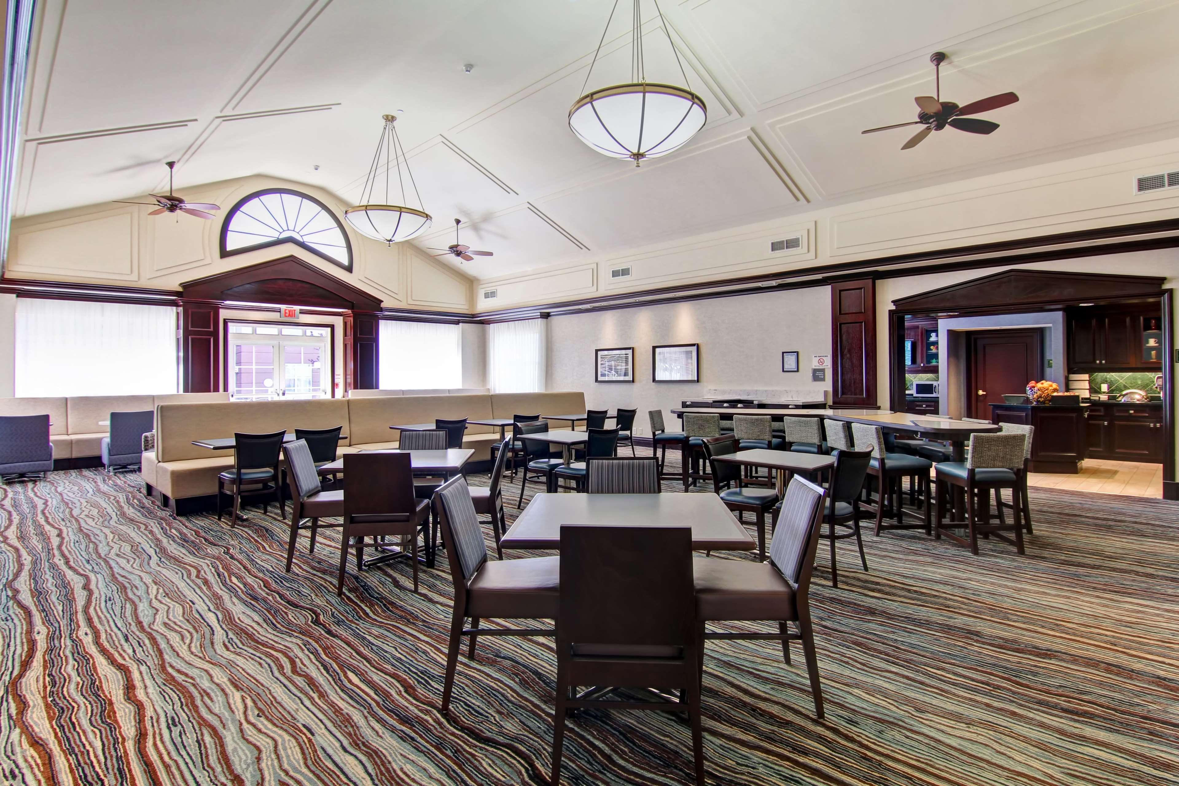 Hotel Homewood By Hilton Toronto Mississauga