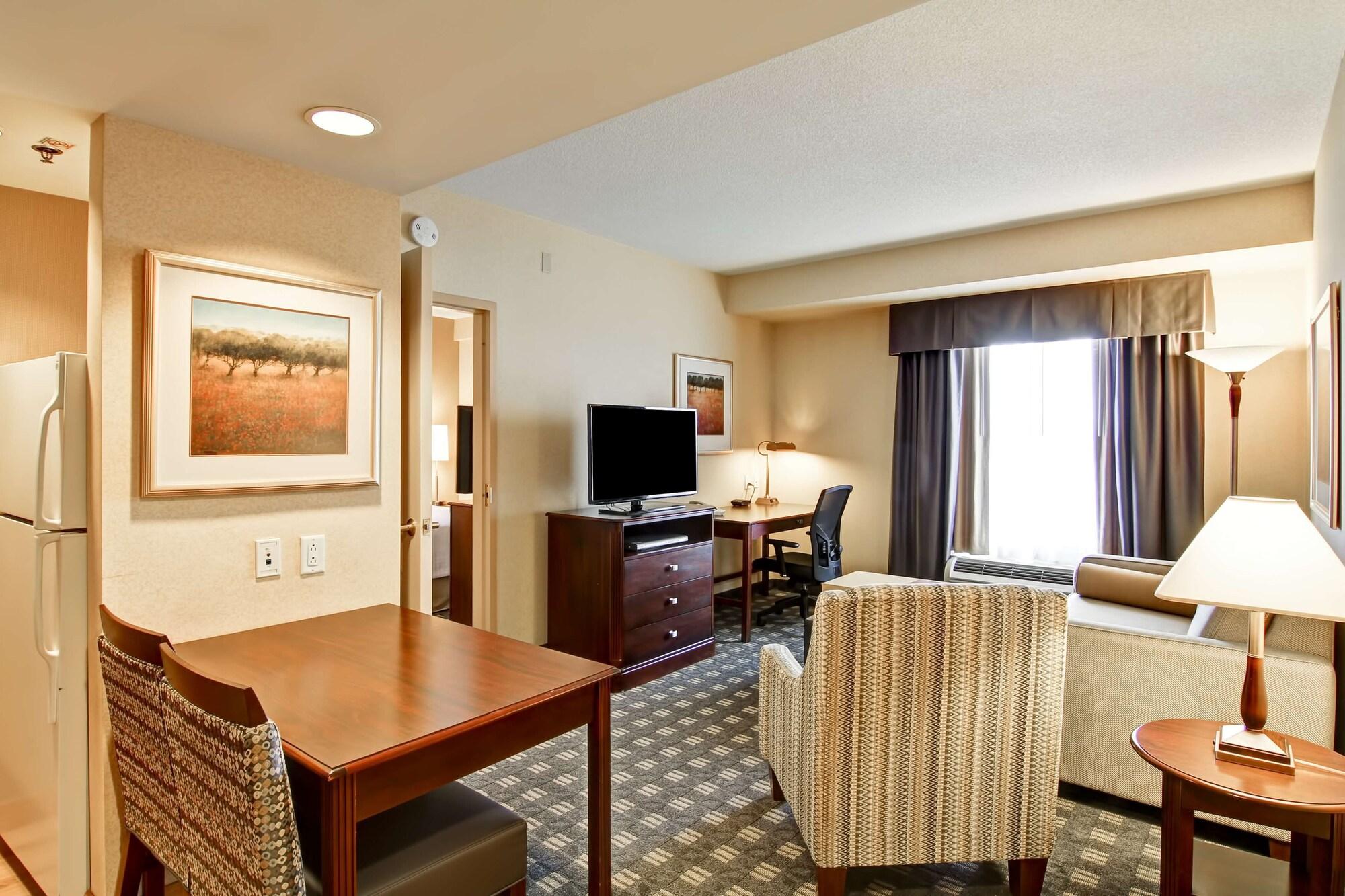 Hotel Homewood By Hilton Toronto Mississauga