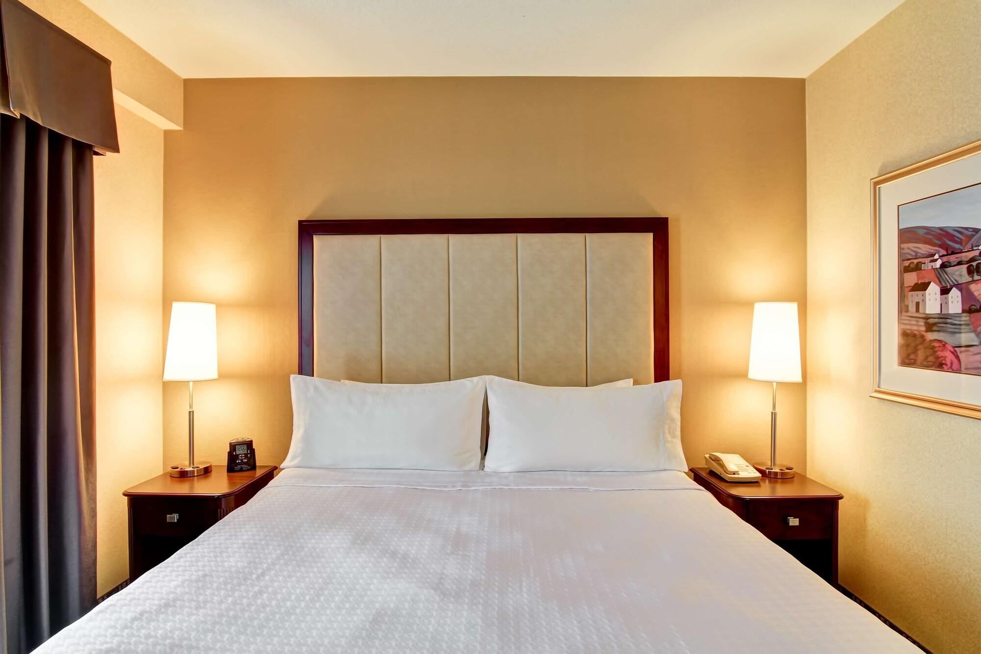 Homewood By Hilton Toronto Hotel 3*