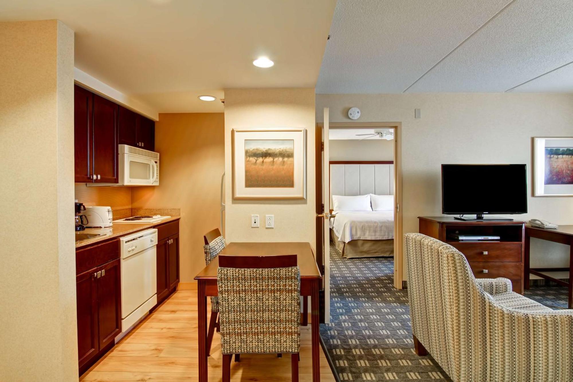 Hotel Homewood By Hilton Toronto 3*