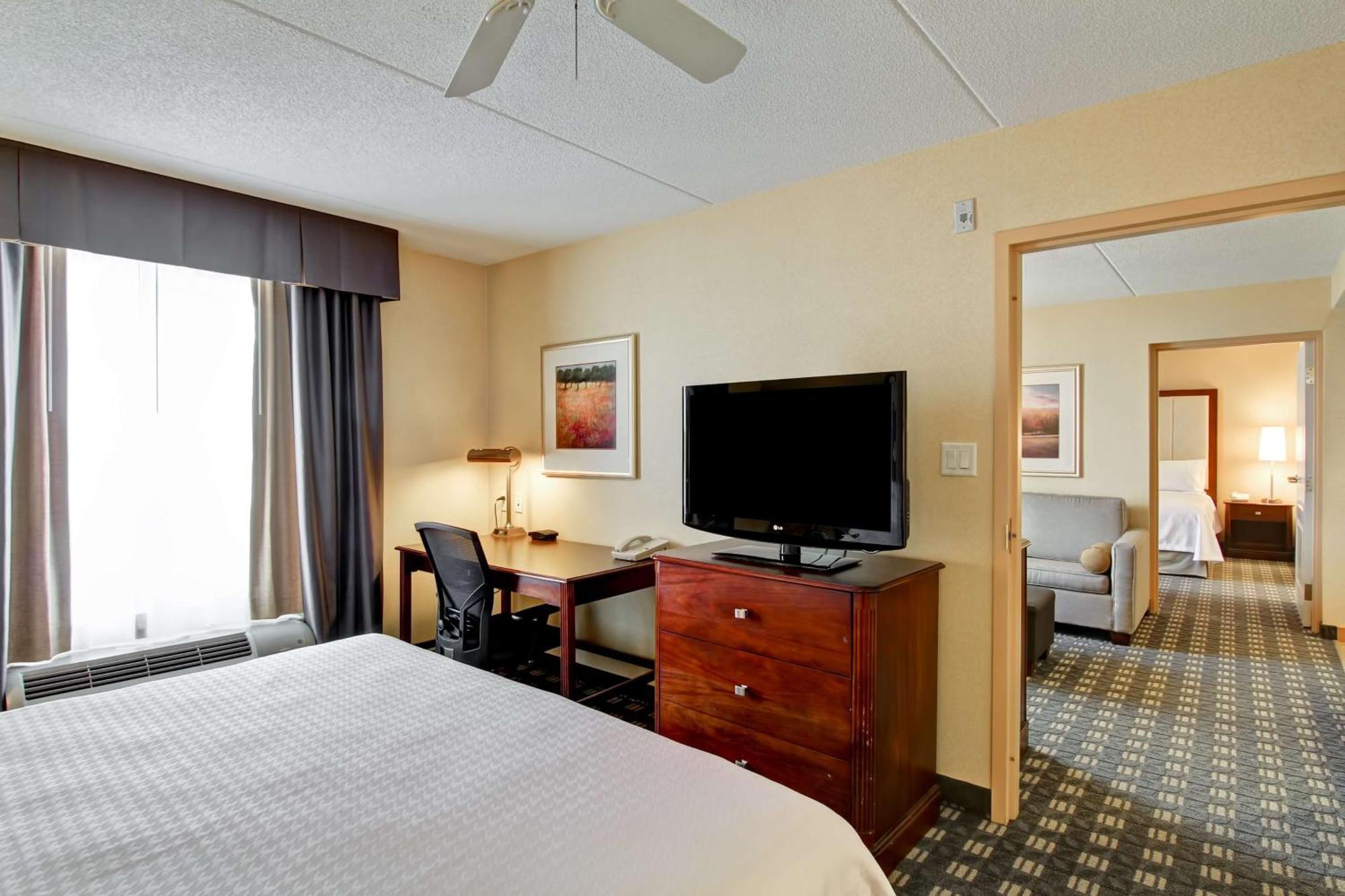 Homewood By Hilton Toronto Hotel 3*