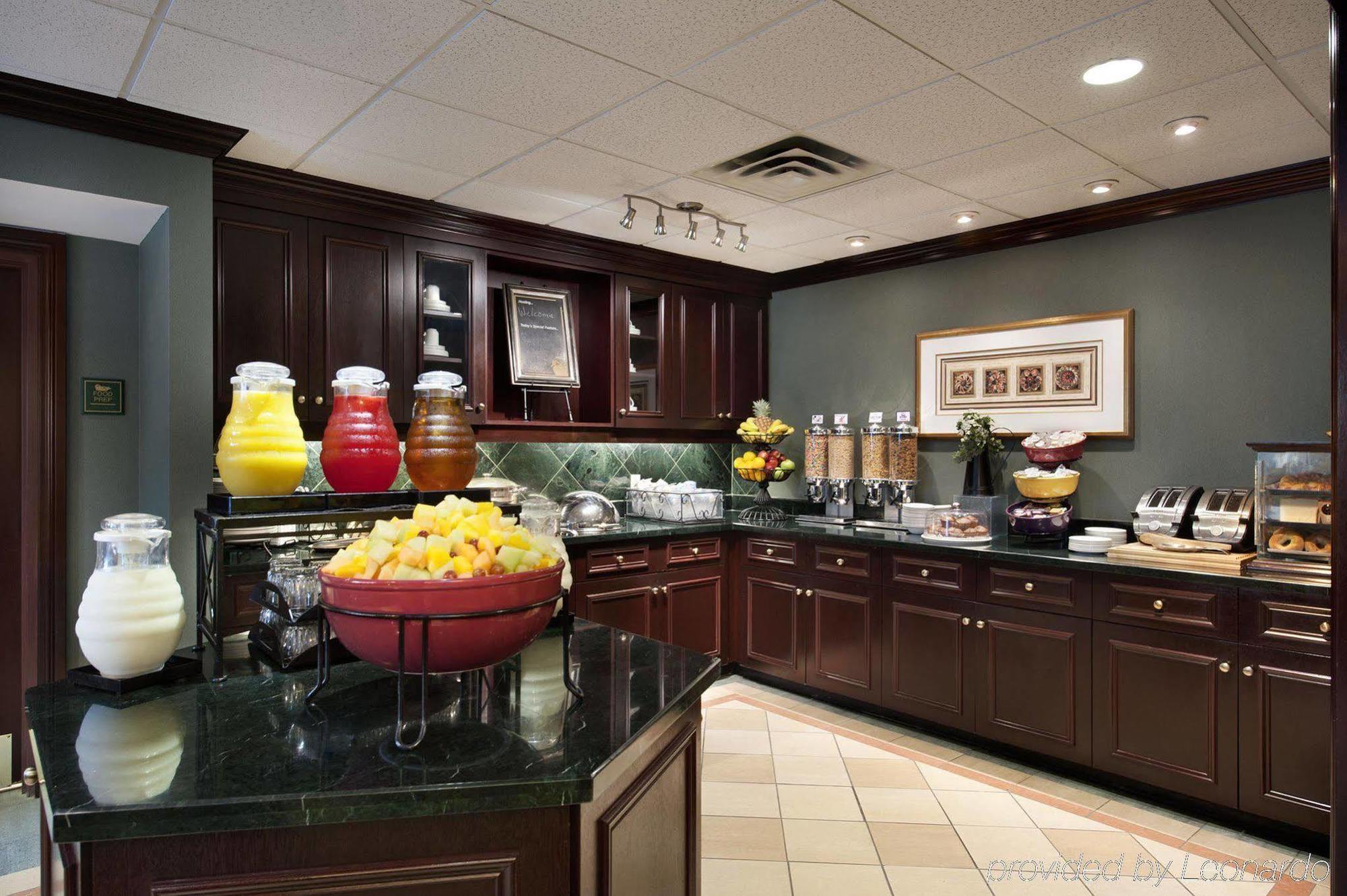 Hotel Homewood By Hilton Toronto