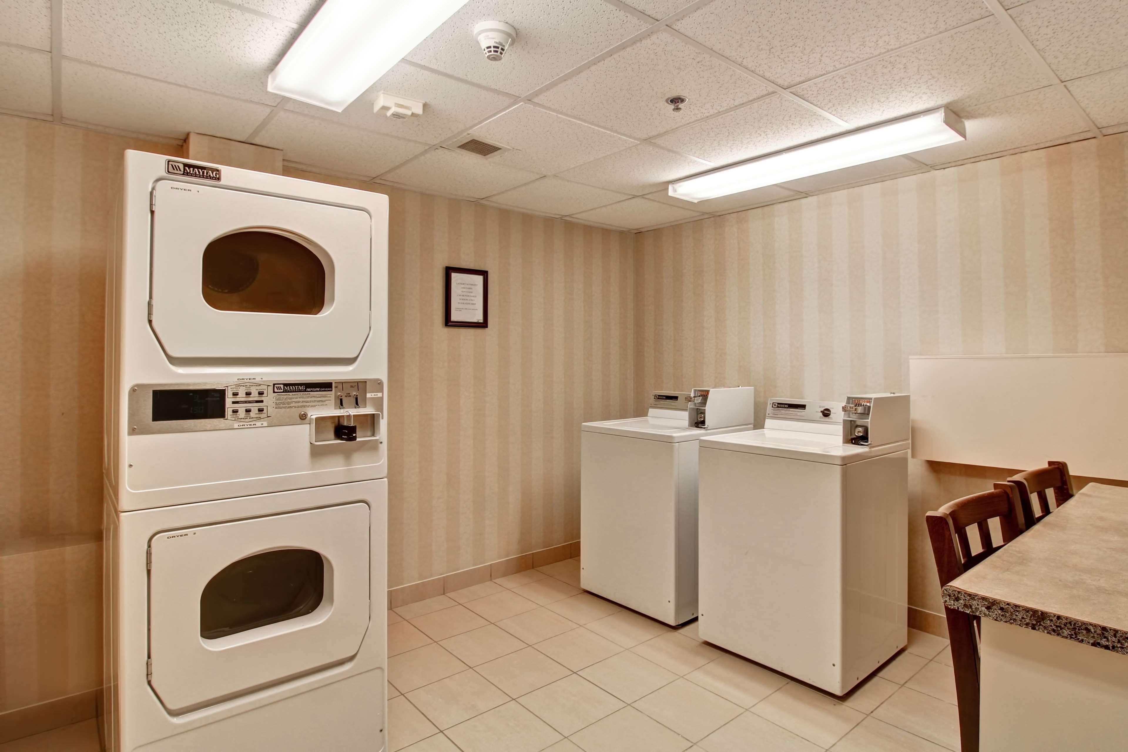 Hotel Homewood By Hilton Toronto